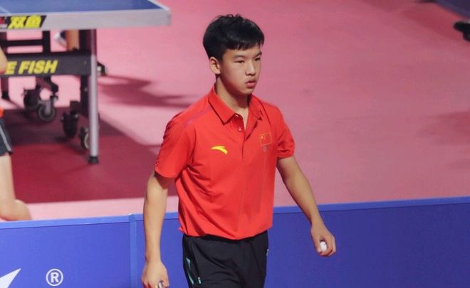 借助后撤步 借助后撤步