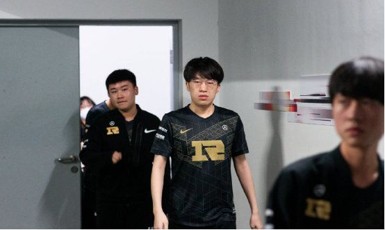 也给参赛双 也给参赛双