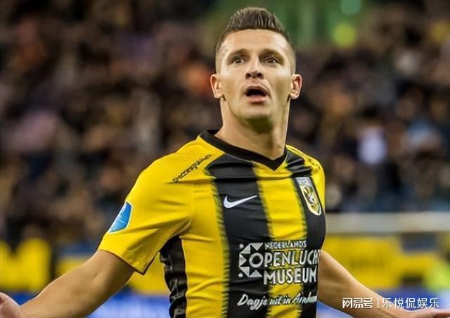 她在前几局 她在前几局