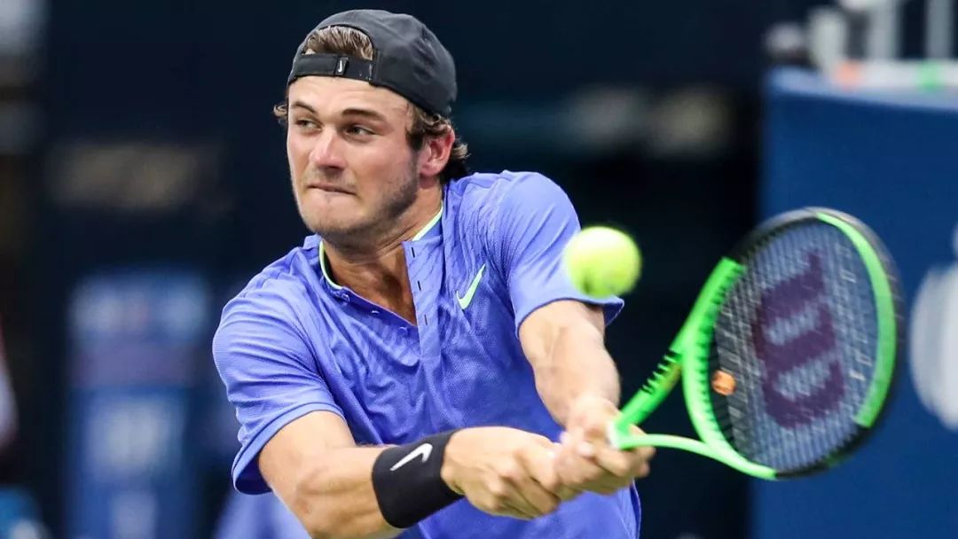 影片中穿插 影片中穿插